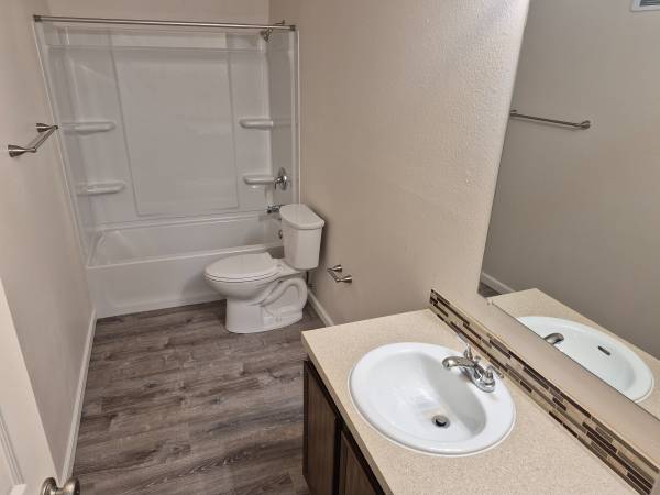 $1,195 / 1br - 1 Dormitorio 1 Baño! ¡$300 de descuento al mudarse! ¡Aplicaciones gratuitas! (GRESHAM)63831537110913124