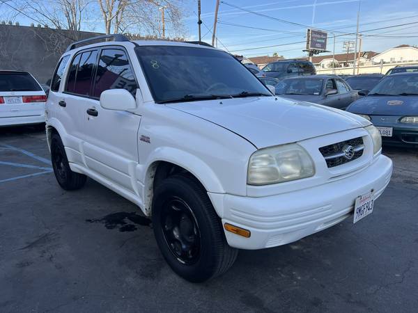 1999 Suzuki Grand Vitara / Chevy Tracker Clean, Low Miles, 4WD Reduced - $4,499 (Affordable Cars in Reseda - Winnetka)63624585983105120