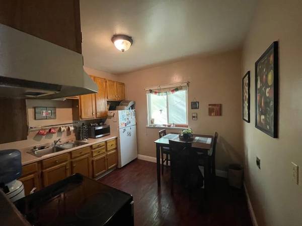 $1,995 / 1hab - 600ft2 - Fantástico APT en Berkeley en una ubicación súper conveniente, lavandería GRATIS (berkeley)63824144302721120