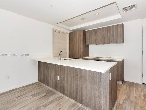 $5,850 / 2br - 1253ft2 - 2 Bedroom 2 Bath at the SLS LUX Brickell (Brickell)63906442012290122