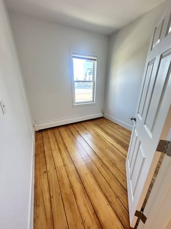 $3,000 / 2br - Somerville 2 Bed/1 Bath Apartment | Webster64034777190273121