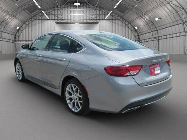 2015 Chrysler 200 C Sedan 4D - $9,995 (_Chrysler_ _200_ _Sedan_)63625129433473122