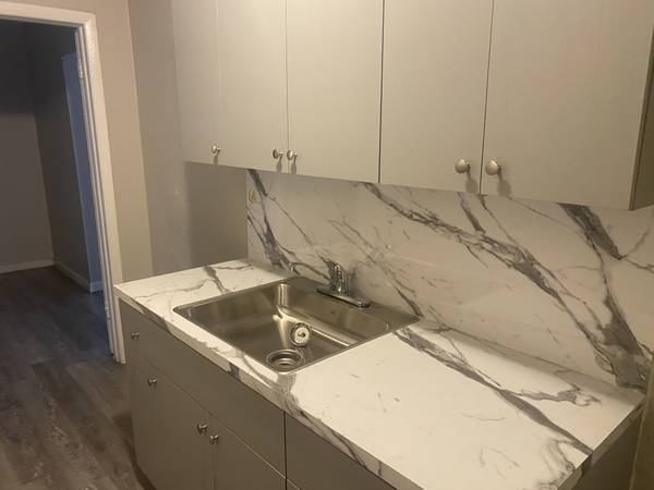 $1,445 / 1br - 2746ft2 - 172 NW 52 Street (Miami)64051005536769123