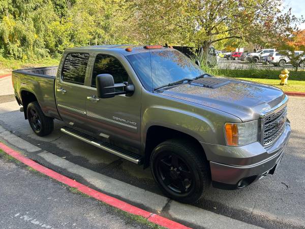 2013 GMC Sierra 2500HD Denali 4WD --Diésel, totalmente equipado, título limpio-- - $32,995 (kirkland)63613935023235122