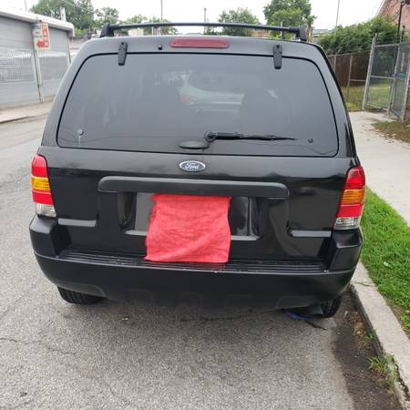 FORD ESCAPE 2004 SUV - $2,20063618003710595124