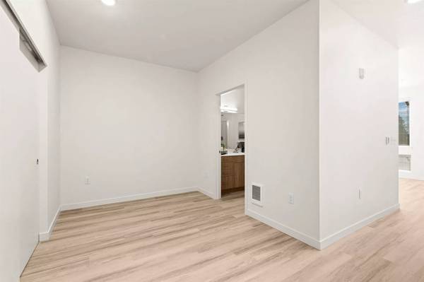 $2,399 / 2br - 848ft2 - Now Leasing - New Construction in University Place! Tour today! (University Place - Green Firs Towne Center)63688608145793124