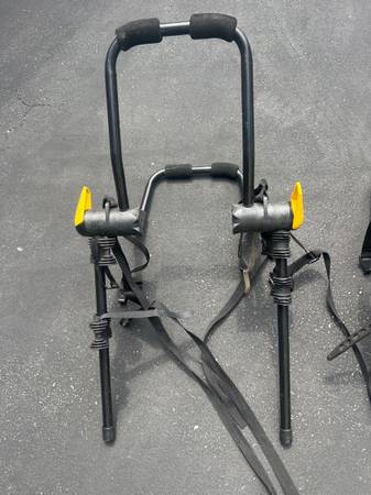 Bikes Trunk Mount Carrie 1