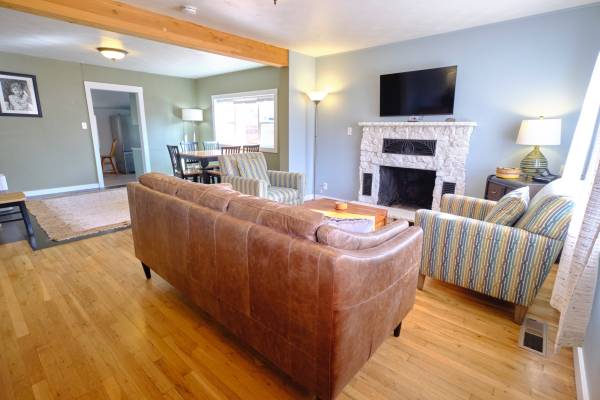 $2,500 / 2br - 1100ft2 - Bungalow amueblado completo (missoula)63657026800513122