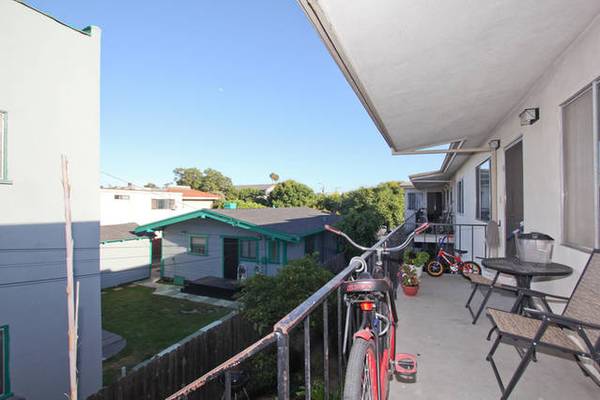 $1,495 / 3br - 400ft2 - HUGE ROOM PRIVATE BATHROOM near OCEAN. WIFI, UTILITIES, AND LAUNDRY AL (long beach/downtown long beach/ Alamitos beach)63413408299777122