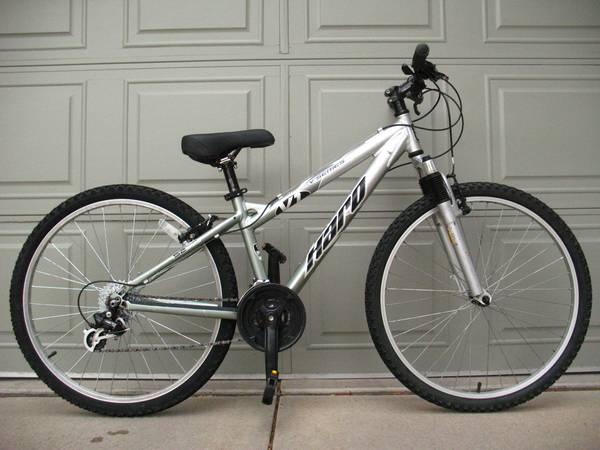 HARO V-Series V1 Hardtail Mountain Bike Excellent Condition Just Tuned 1