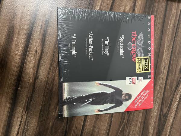 THE CROW Laserdisc Brandon Lee RARE LD MINT Nice!! 1