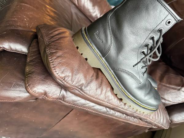 Doc Martin air wire leather boots size 10 men’s 1