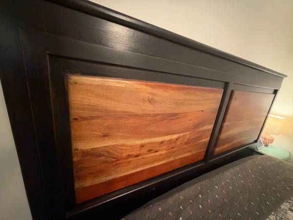 King Size Solid Wood Bed Frame! 1