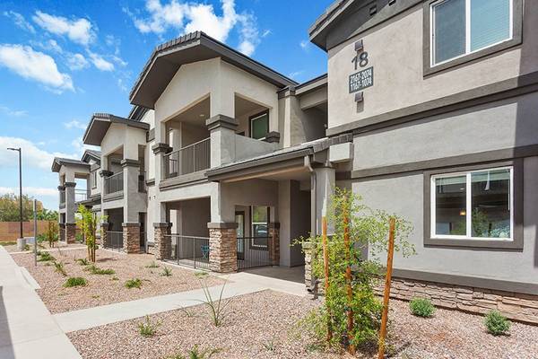 Dual Vanities, Fire Pit with Seating Area 1