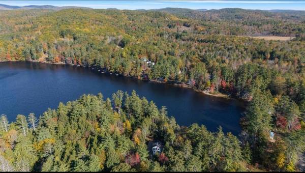 $305,000 / 2br - 1000ft2 - LAKE LIFE YEAR OR  ROUND HOME  CHECK IT OUT (EMERALD LAKE HILLSBORO  NH)64167151585025121