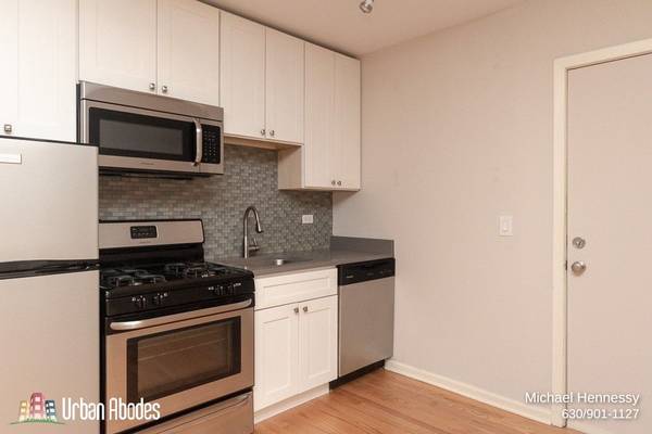 $1,495 / 400ft2 - Bodacious Studio, 1 Bath in Logan Square, Available: 11/1/2025 (Logan Square)63898985209987123