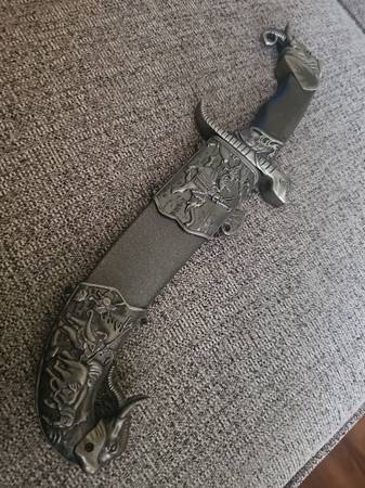 Decorative piece with elephants motiffs 1