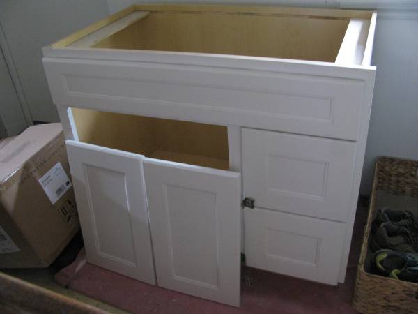 Bathroom vanity cabinet - Never used 1