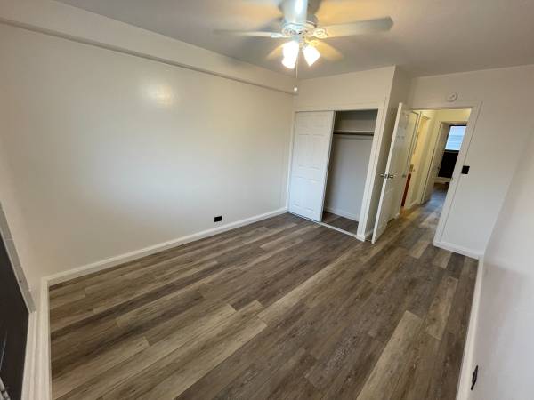$1,800 / 2br - 722ft2 - 534 Kamoku St. - 2 habitaciones 1 baño 1 estacionamiento - $1800 (Moi'ili'ili)63686745378945124