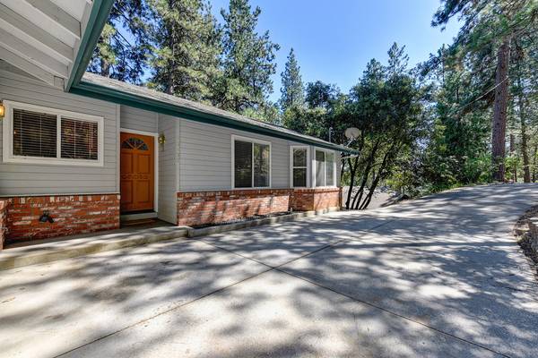 $2,850 / 3br - 1439ft2 - 3 bedroom 2 bath house for rent in Grass Valley ((Alta Sierra) Grass Valley)63977855642114121