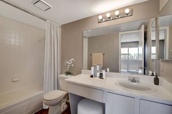 $890 / 1br - 630ft2 - Air Conditioner, Large Closet, 1 bedroom (5101 E Twain Ave, Las Vegas, NV)63859502169473122