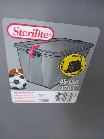 Sterilite 45 gallon storage tote with wheels 1