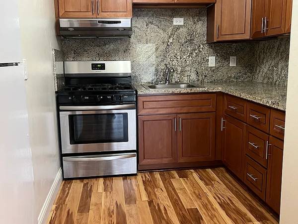 $850 / 2br - 800ft2 - 2BR / 1BA Elegante y Mejorado – Calle 47 ⚒︎ Adeline! (emeryville)63664186402689120
