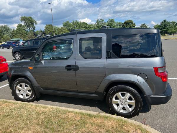 Honda element EX  2011 - $12,400 (Latham)63478011535617124
