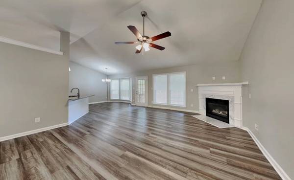$1,100 / 3br - 1304ft2 - Pet Friendly Community! We welcome your furry friends! (Raleigh)63968070779395121