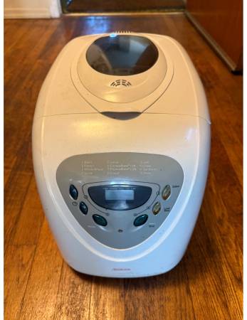 Giving away my Breadmaker 1