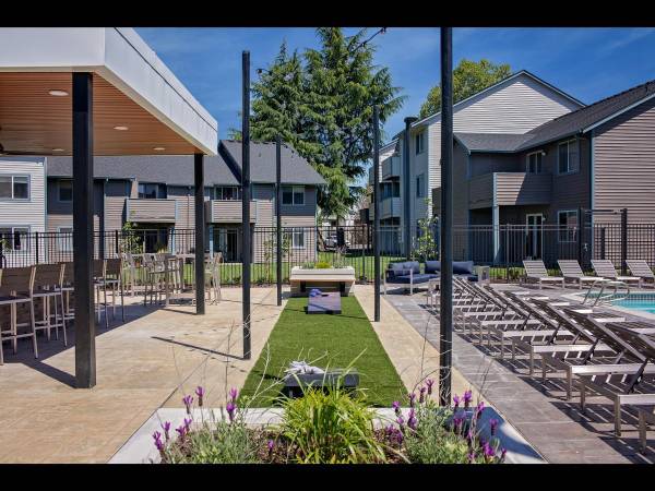$1,495 / 2br - 868ft2 - Complimentary Wi-Fi in Common Areas, Dog Run, Lots of cabinets63831466117891120