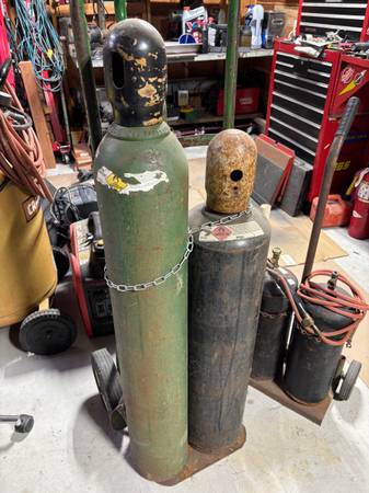 Oxygen acetylene  welding cutting heating tanks 1