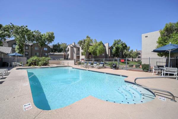 $1,390 / 2br - 935ft2 - Dog park, Working spaces, Designer countertops, Fitness center (Downtown Mesa)64024990052482123