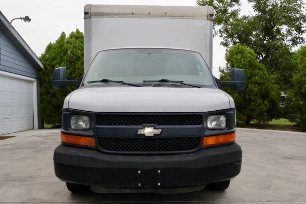 2016 Chevrolet EXPRESS 3500 - Photo 7