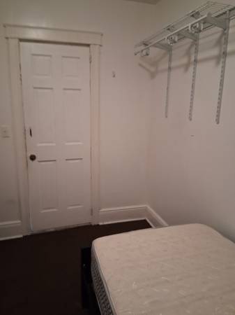 $850 / 4br - 145ft2 - Room for rent in woodhaven queens (Woodhaven)63689881210371121