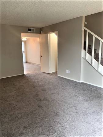 $1,674 / 2br - 1040ft2 - ¡UN MES GRATIS! ¡¡¡¡2 X 1.5 CASAS ADOSADAS!!!! (FRESNO)63872987928193123