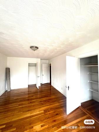 $1,200 / 4br - A large single room for rent, with bright and newly renovated toilets, and a 15 (Brighton MA 02135)63996545938050123