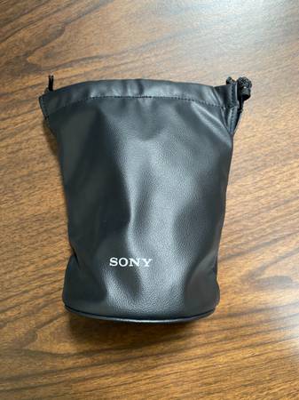 Sony lens case for 20mm 1.8F lens-NEW 1