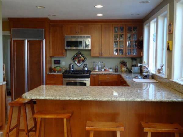 $250 / 3br - Water Front! Family and Pet Friendly! Walk to town! Sleeps 8 (Portsmouth, NH)63656178240003122