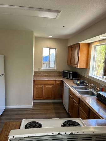 $5,000 / 3br - ¡Hermosa y luminosa casa en alquiler! (santa cruz)63658095751043123