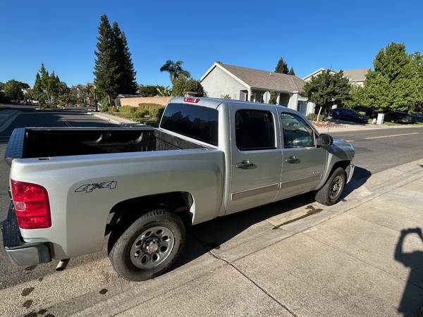 2012 Chevrolet Silverado - $13,500 (Sacramento)63613687823873123