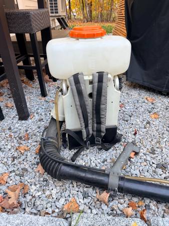 Stihl Sprayer/Blower 1