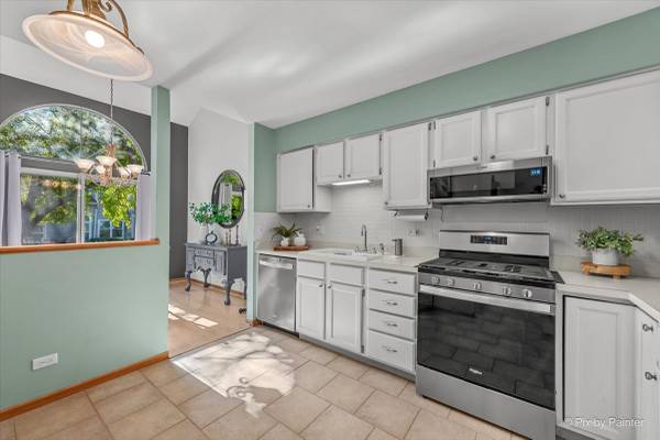 $300,000 / 2br - 1403ft2 - OPEN HOUSE Sat 10/25 12-2pm - 1050 Rockport Drive! (Carol Stream)64173448318723121
