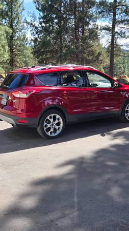 Ford Escape Titanium 1