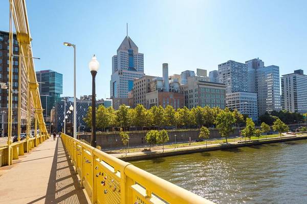 $2,015 / 2br - 975ft2 - Keyless Entry, Hardwood Flooring, Rooftop Deck (Downtown)64013204052865121