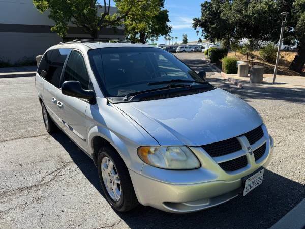 ¡2002 Dodge Grand Caravan con bajo kilometraje! - $4.500 (Dublin / Pleasanton / Livermore)63469905225347123