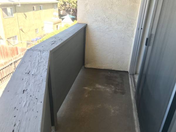 $1,850 / 1br - 650ft2 - Spacious One Bedroom Hillcrest Apartment! Close to Everything! (San Diego)63819410737027122