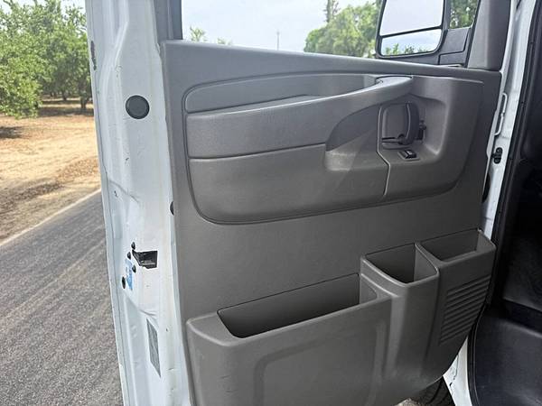 2014 Chevrolet Express 2500 3dr - Photo 6