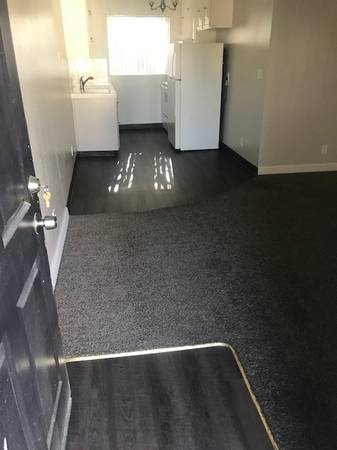$1,050 / 1br - llave lista, ¡1 habitación reformado, 1 baño! ¡Solicita hoy, aprobaciones rápidas! (Visalia, California)63809838416897120