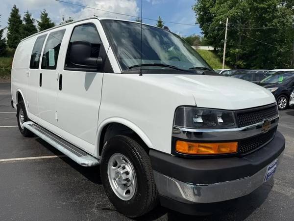2024 Chevrolet Express ~ 2500 - Photo 7